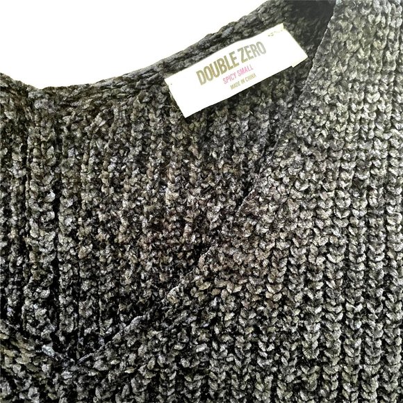 COPY - DOUBLE ZERO BLACK V NECK DROP SHOULDER CHENILLE SWEATER - NWT - SZ: S/M/L - Picture 9 of 11